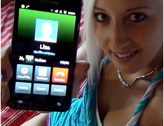 Krass! Creampie mit Freundin am Telefon!!